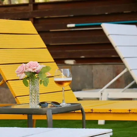 Staytion Luxurious Villa, Close To The Beach 别墅 沃罗里尼